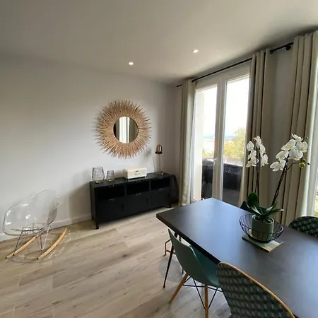 Appartement Magnifique T2 45m2 Neuf 5 Personnes Clim Wifi Stationnement Gratuit Centre à 300m *