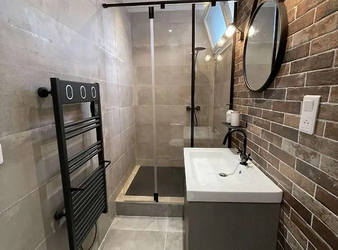 아파트 Magnifique T2 45m2 Neuf 5 Personnes Clim Wifi Stationnement Gratuit Centre A 300m *