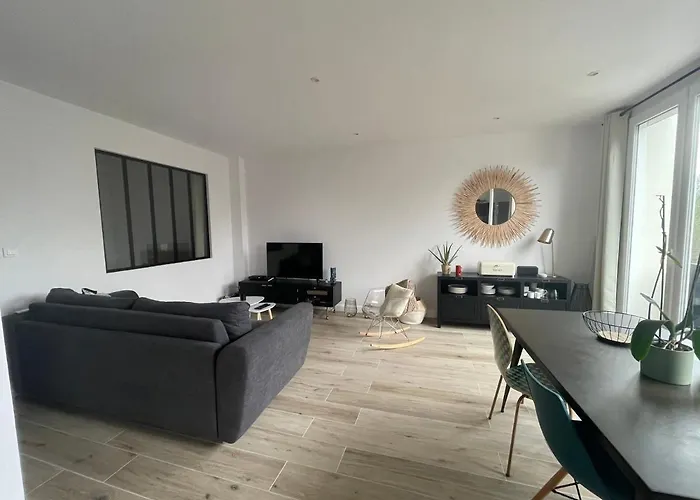 Magnifique T2 45m2 Neuf 5 Personnes Clim Wifi Stationnement Gratuit Centre A 300m 아파트