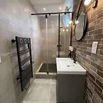 Apartman Magnifique T2 45m2 Neuf 5 Personnes Clim Wifi Stationnement Gratuit Centre A 300m *