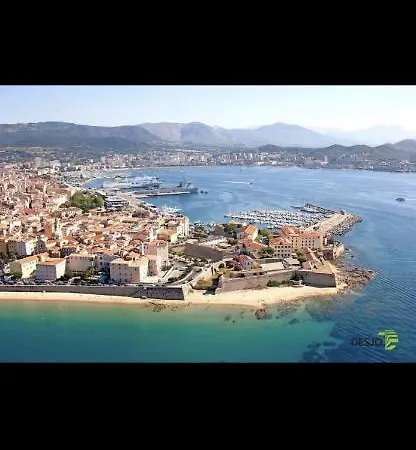 アパート Magnifique T2 45m2 Neuf 5 Personnes Clim Wifi Stationnement Gratuit Centre A 300m *