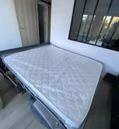 Center Apartment: Proximity, Modern Comfort