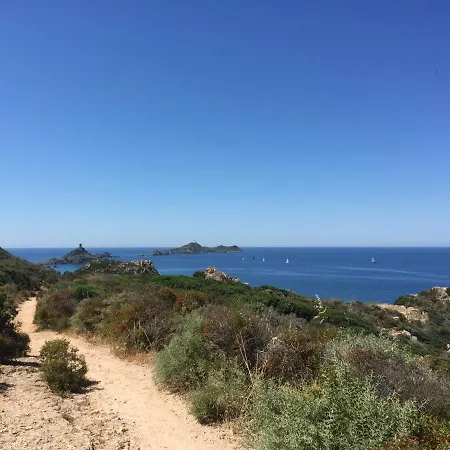 Magnifique T2 45m2 Neuf 5 Personnes Clim Wifi Stationnement Gratuit Centre A 300m Ajaccio