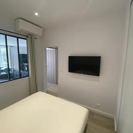 Magnifique T2 45m2 Neuf 5 Personnes Clim Wifi Stationnement Gratuit Centre A 300m アジャクシオ