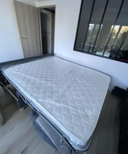 Center Apartment: Proximity, Modern Comfort