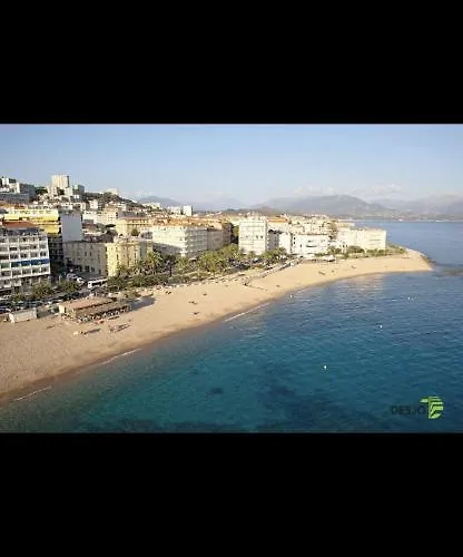 Center Apartment: Proximity, Modern Comfort * Ajaccio (Corsica)