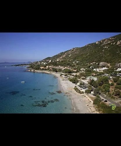 Center Apartment: Proximity, Modern Comfort Apartment *