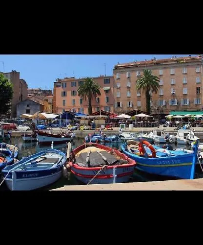 Center Apartment: Proximity, Modern Comfort * Ajaccio (Corsica)